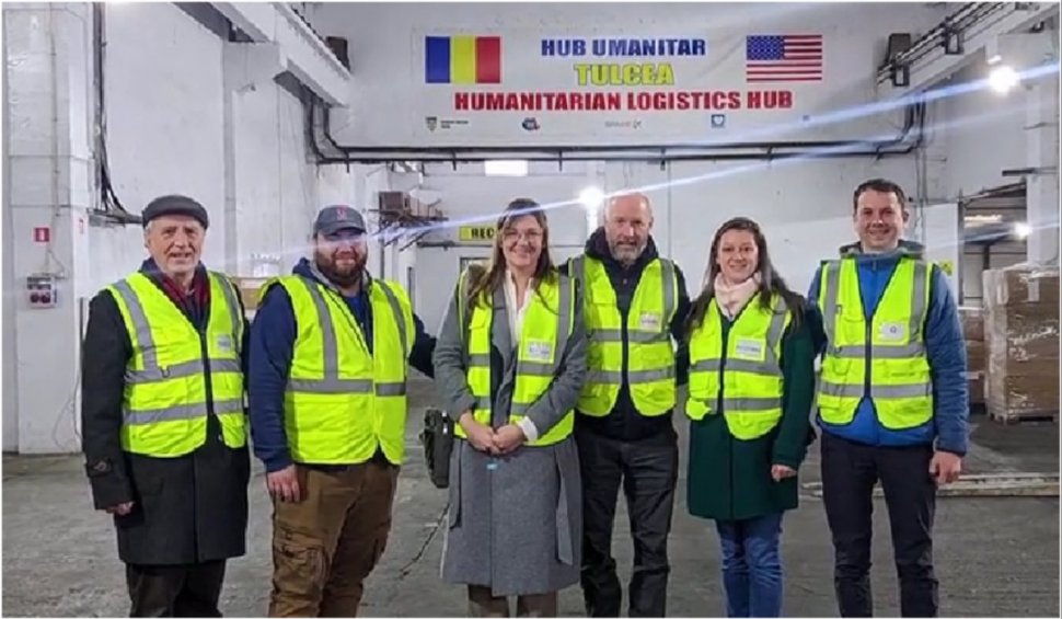 1.000 de tiruri au luat calea Ucrainei prin hubul umanitar de la Tulcea. Munca voluntarilor schimbă în bine vieţile refugiaţilor