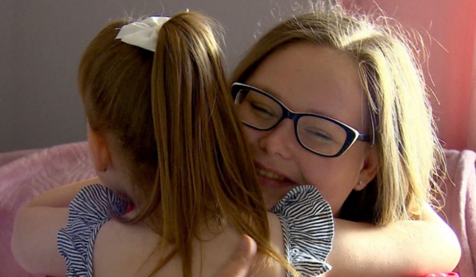 O fetiţă de şase ani şi-a salvat mama după ce a cerut ajutor unui asistent virtual, în Marea Britanie