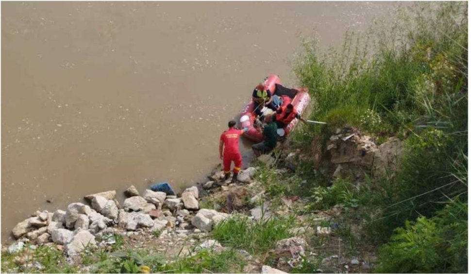 Trupul tânărului de 19 ani care a plonjat în râul Someș, a fost găsit după 48 de ore