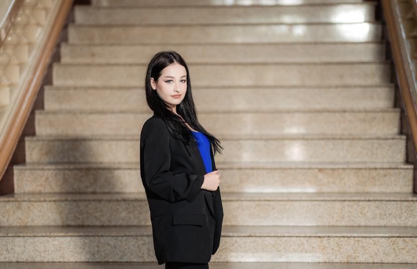 Ei sunt elevii din Târgu-Jiu care au obţinut 10 pe linie la Bacalaureat 2023. Vor să studieze şi să profeseze în ţară | Ce cariere îşi doresc 844568