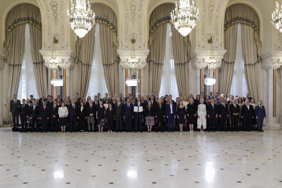 Klaus Iohannis a promulgat legile Educației:  "România educată, proiectul meu de suflet, devine acum realitate" 844606