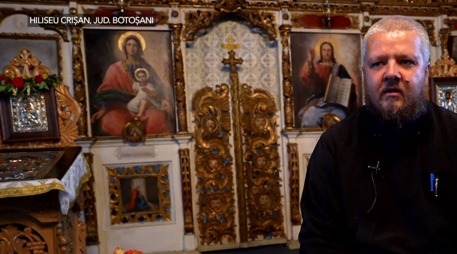 "Îi încurajăm să fie mai buni" | Un preot din Botoşani oferă burse din cutia milei, copiilor cu cele mai mari note 844494