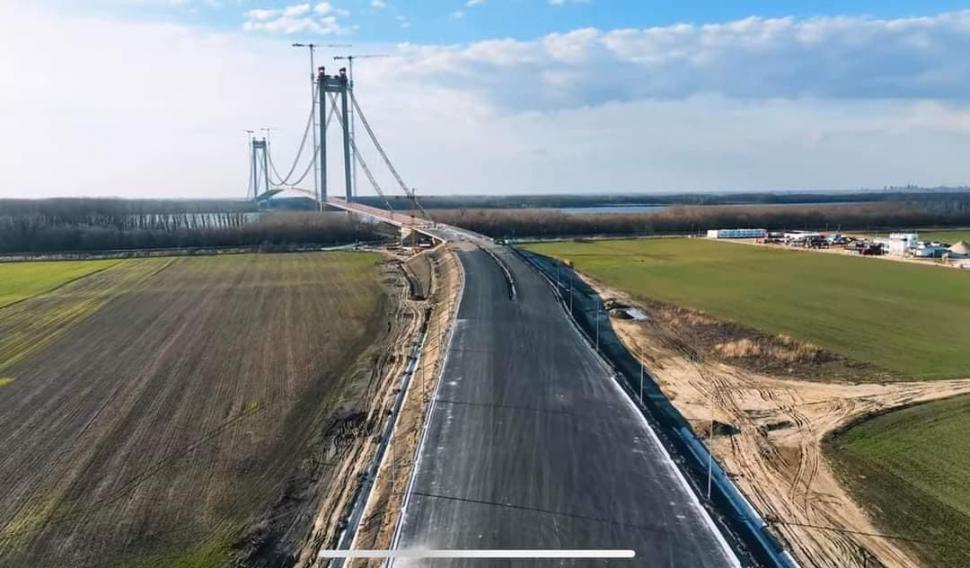 Ce durată de viață are podul suspendat peste Dunăre, al treilea ca dimensiune din Europa 844896