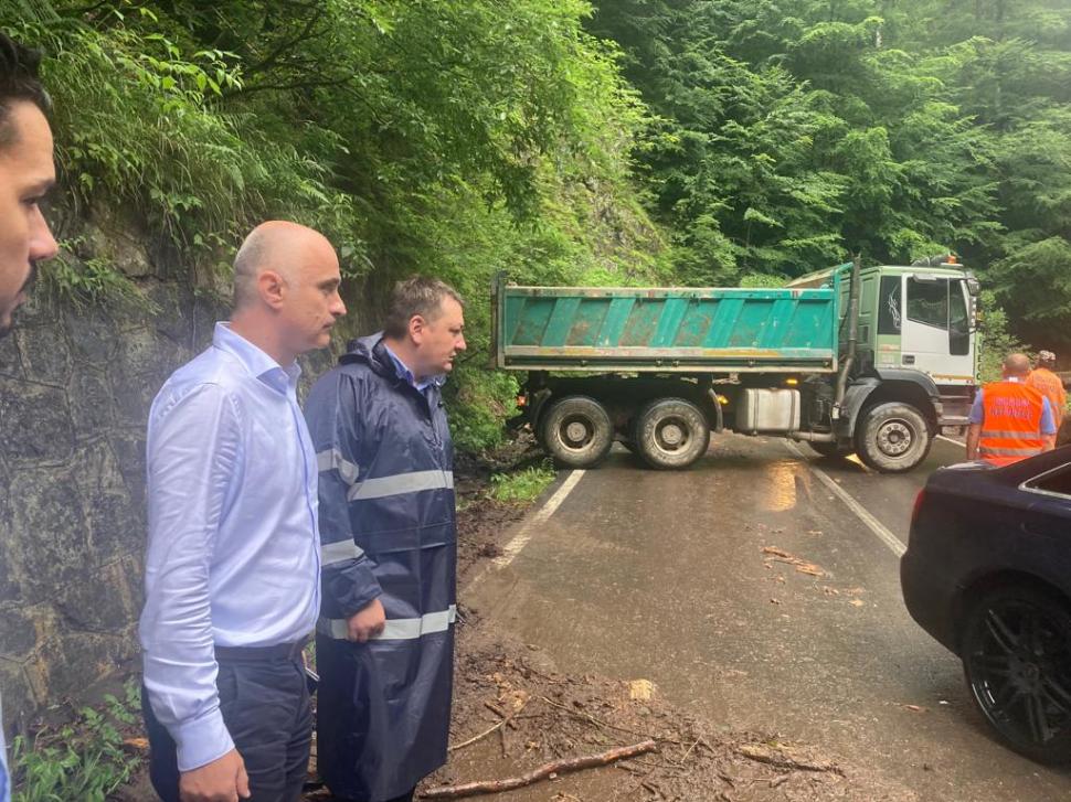Transfăgărășanul, închis de urgență din cauza căderilor masive de pietre! Anunţul făcut de prefectul de Argeş 845069