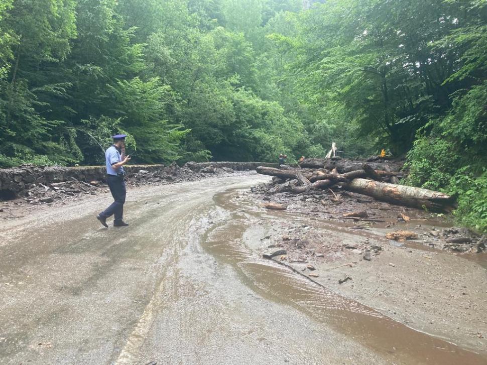 Transfăgărășanul, închis de urgență din cauza căderilor masive de pietre! Anunţul făcut de prefectul de Argeş 845070