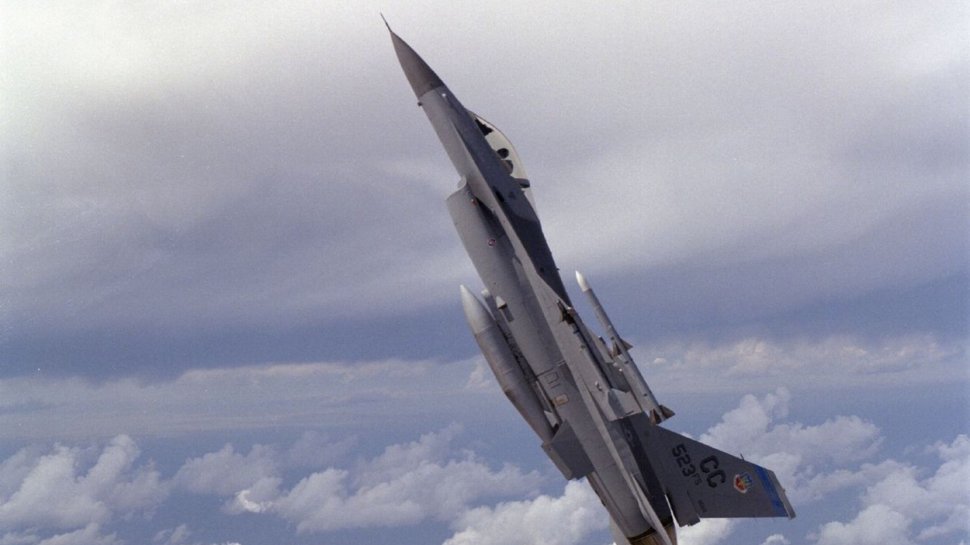 CSAT a aprobat. România va instrui piloți, inclusiv din Ucraina, să zboare pe avioane de luptă F-16