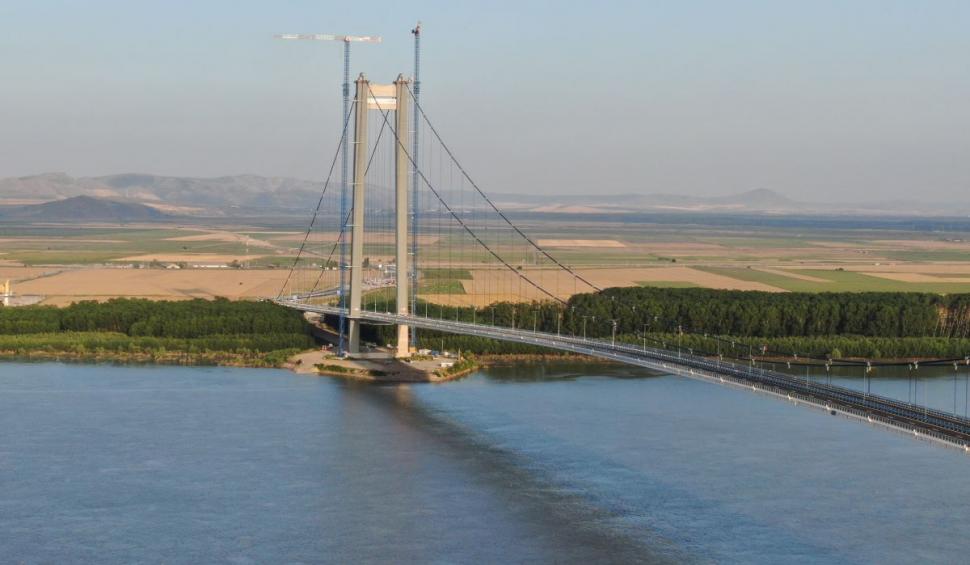 Podul de la Brăila, cel mai lung pod suspendat din România, este inaugurat astăzi după o investiţie de 363 de milioane de euro 844922