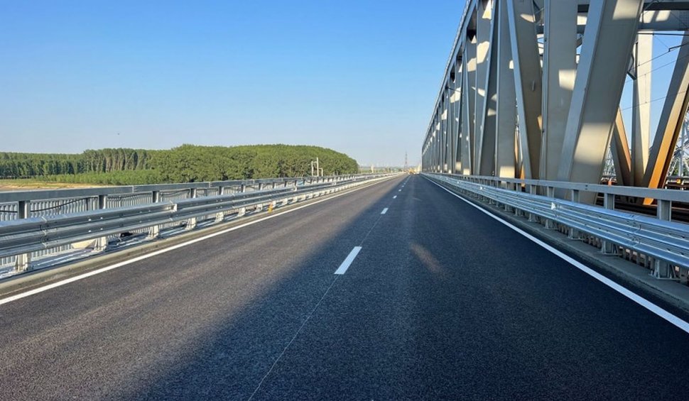 Sorin Grindeanu: "Se circulă pe ambele sensuri ale podului Fetești". De când se va plăti taxa de pod