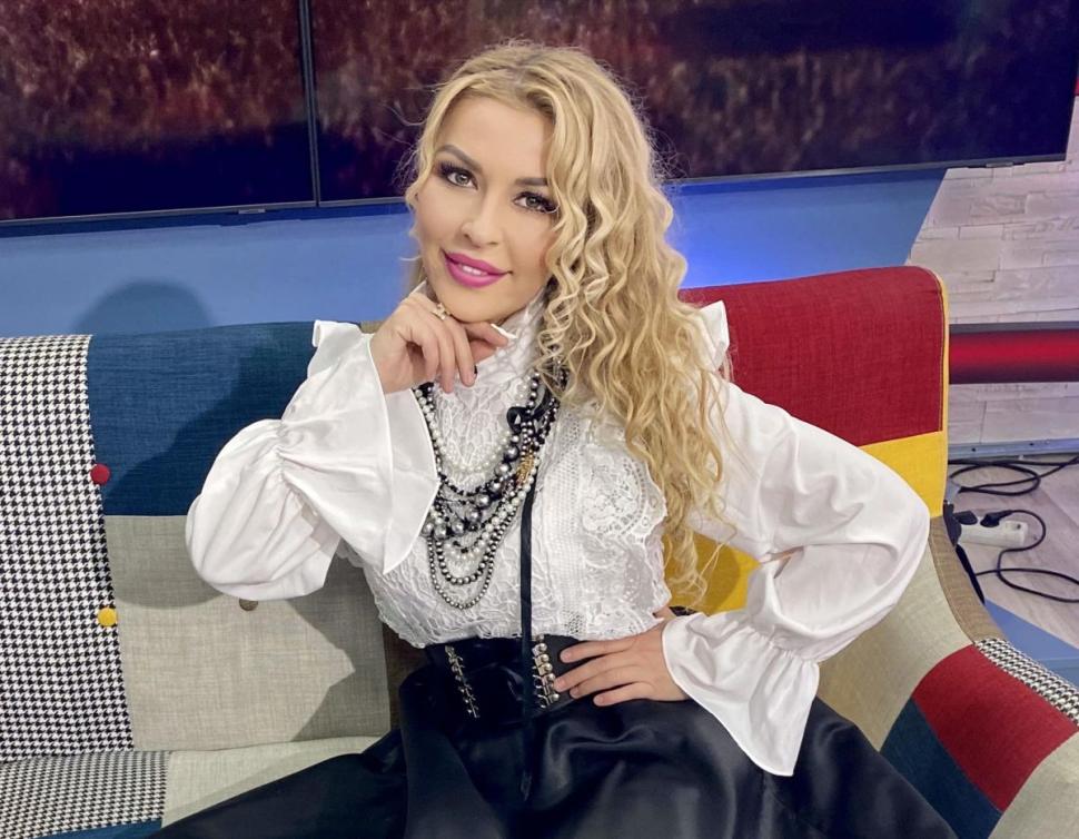 O cântăreață celebră de muzică populară a fost lovită de fulger: ”Dumnezeu a vrut să mai trăiesc” 845228