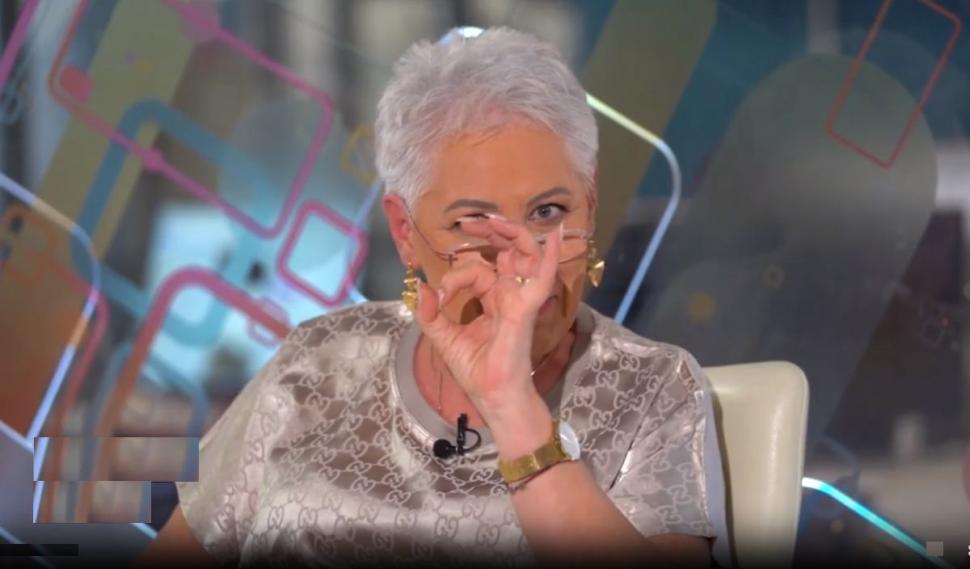 Amestecul care te scapă de guşă, alungă ciupercile şi nodulii. Lidia Fecioru: "Nu apăsăm, nu masăm, doar ungem" 845467