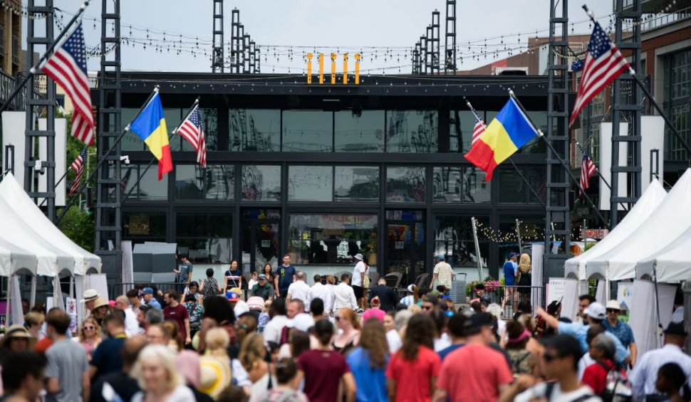 Aproape 10.000 de americani au participat la cel mai mare festival românesc din Statele Unite