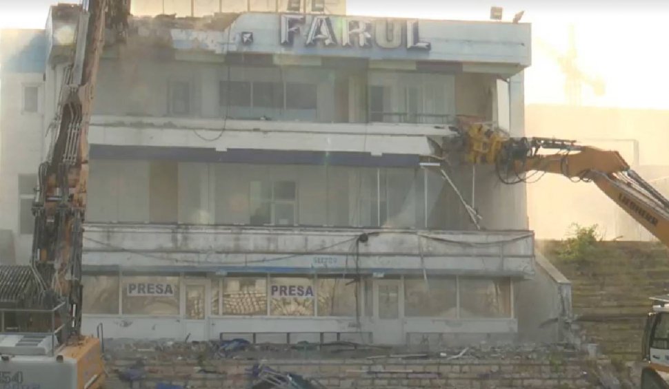 A început demolarea stadionului "Gheorghe Hagi" din Constanța. Când va fi gata noua arenă