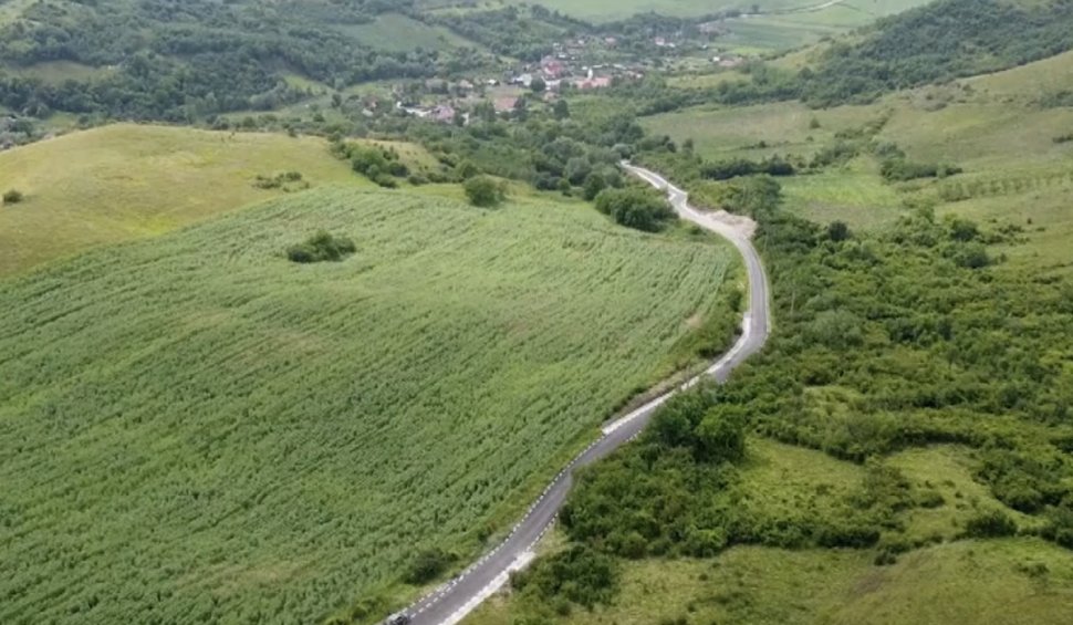 "Trans-Salina", unul dintre cele mai spectaculoase drumuri din România, a fost asfaltat integral! Cum arată și de ce a fost denumit așa