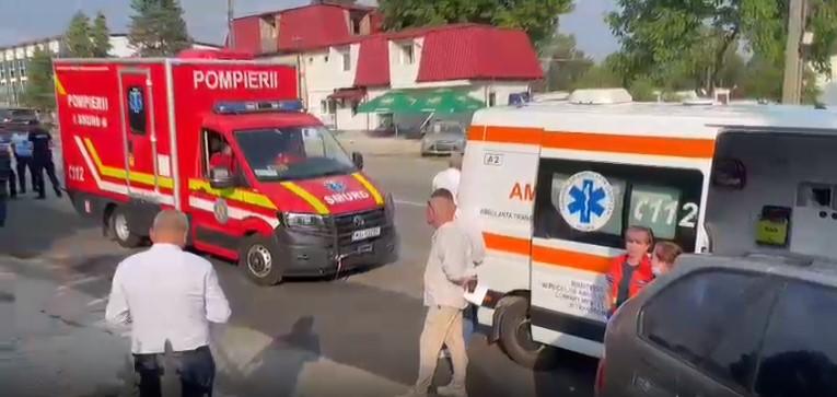 Scandal la un azil din Râmnicu Vâlcea. Patronii nu vor să deschidă porţile ca autorităţile să preia bătrânii 845926