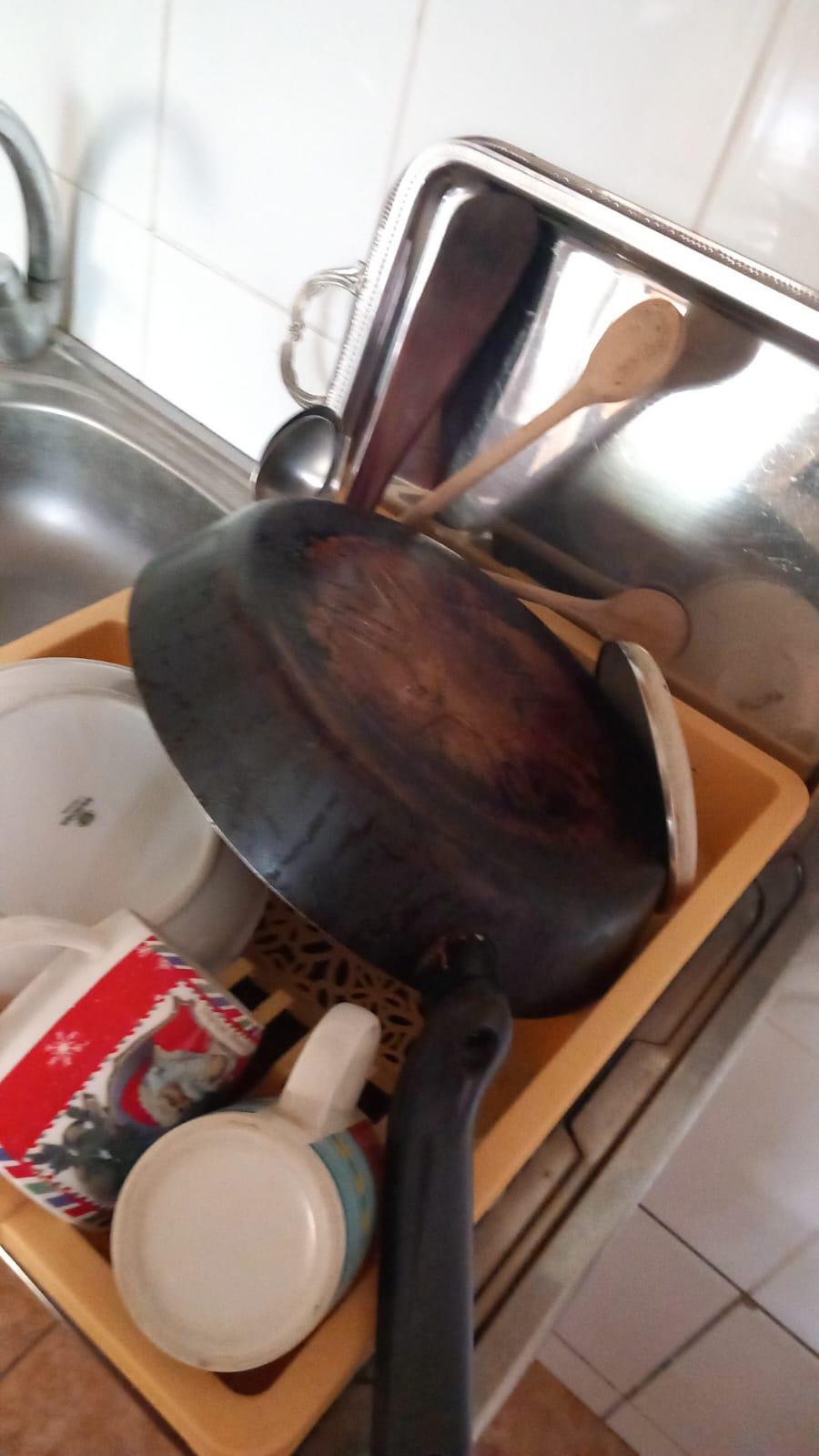 Saltele distruse, pereţi mucegăiţi, mâncare alterată. 19 copii evacuaţi de urgenţă din două centre de plasament din Timiş 845950