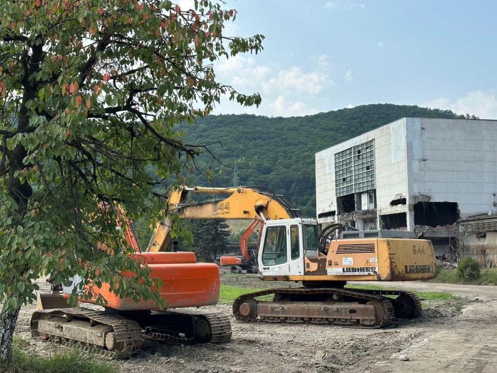 A început demolarea Termocentralei Mintia. Un complex energetic nou va fi construit în locul ei 845980