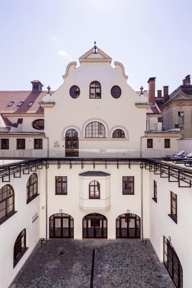  Baia Populară Sibiu, cel mai vechi SPA din România, a devenit monument istoric | Tarifele de acces la bazin, saună sau fitness, în celebra clădire 846007