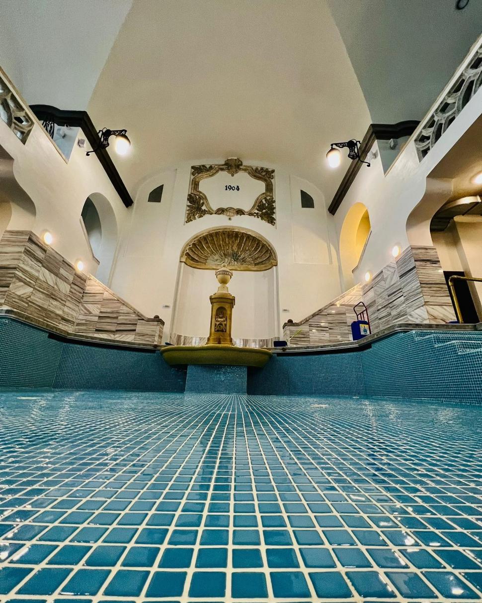  Baia Populară Sibiu, cel mai vechi SPA din România, a devenit monument istoric | Tarifele de acces la bazin, saună sau fitness, în celebra clădire 846016