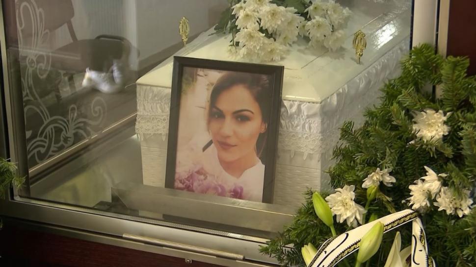 Florentina a fost găsită moartă, la doar 33 de ani, într-un apartament din Sibiu: ”I s-au administrat ciuperci halucinogene!” 846081