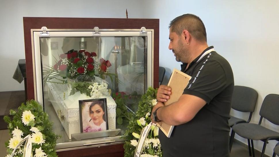 Florentina a fost găsită moartă, la doar 33 de ani, într-un apartament din Sibiu: ”I s-au administrat ciuperci halucinogene!” 846082