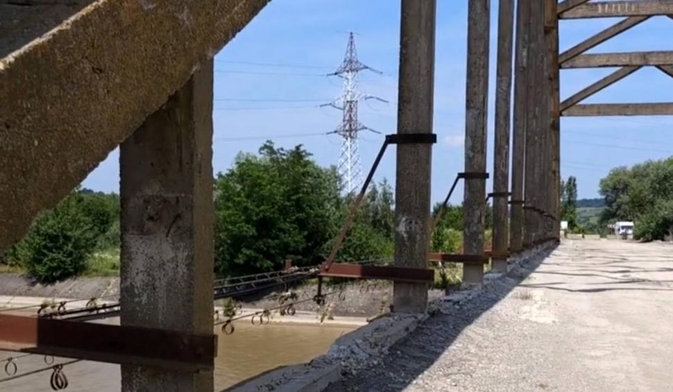 România îşi fură singură căciula: Podul spre baza NATO de la Cincu, nerezolvat 846190