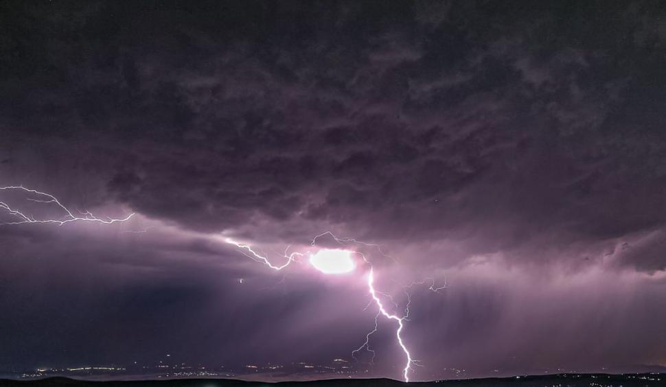 Vremea extremă face primele victime în România. Doi ciobani au fost uciși de trăsnet, în Cluj 846396