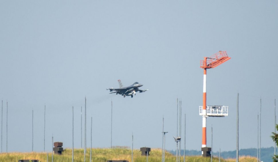 Radu Tudor: "România, împreună cu Olanda și Danemarca, va închide cercul pregătirii piloților din Ucraina pe avioane F-16" | Ucrainenii, antrenați la Baza 86 din septembrie