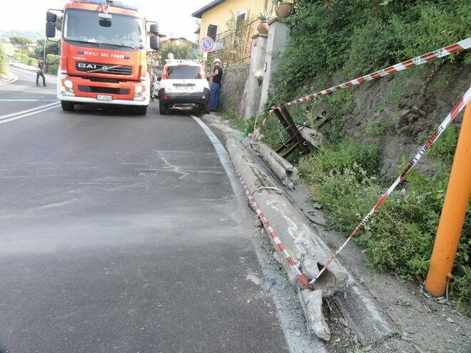 Un român a lăsat fără curent un cartier întreg din Italia, după ce a intrat cu mașina într-un stâlp de electricitate 846385