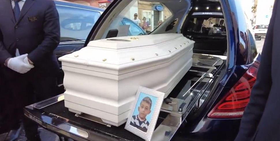 "Unde te duci, copilul meu? Aşteaptă-mă şi pe mine”. Durere fără margini la înmormântarea celor doi fraţi, Daniel şi Ştefan, care s-au înecat în Italia 846548