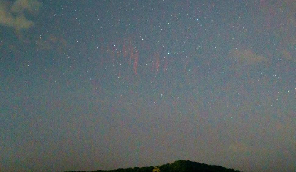 Fenomen fabulos, în premieră, pe cerul României, apărut datorită furtunilor. Ce este "Red sprites" 846590