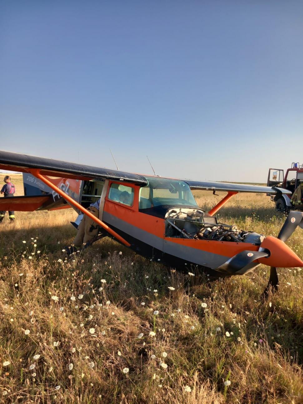 Aterizare forțată la aeroportul civil din Tuzla! Doi membri ai echipajului au fost răniți 846754