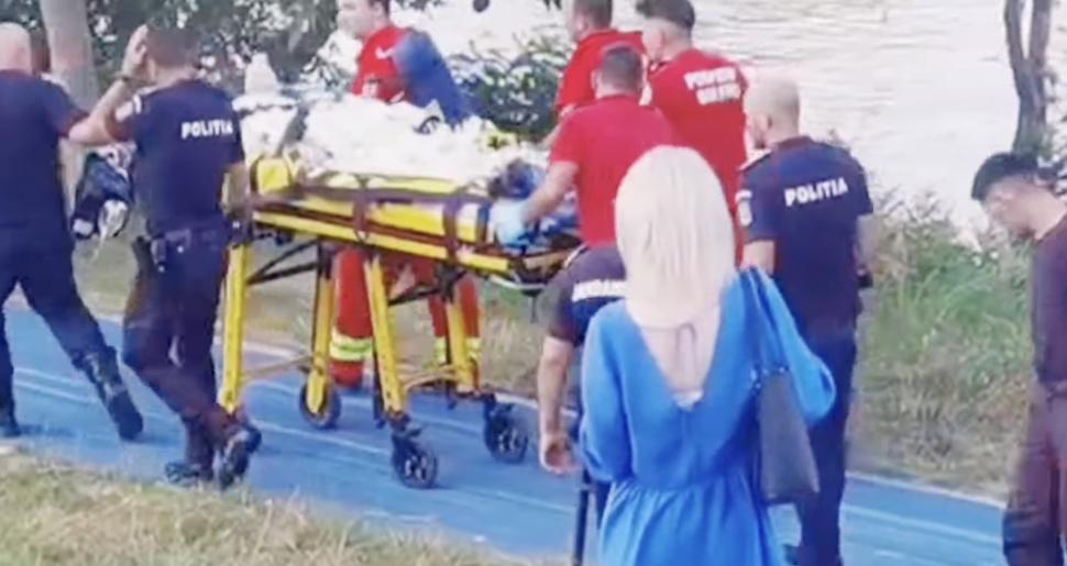 Ea este Denisia, eroina de pe skijet, din Arad, care a ajutat la salvarea a două femei din apă. Cele două, mamă și fiică, au vrut să-și ia viața 846696