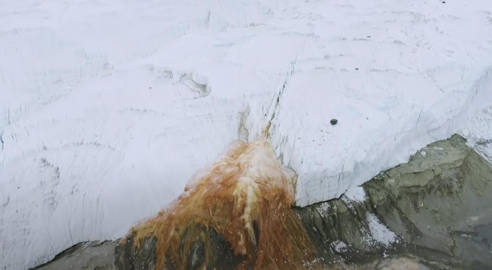 Misterul ghețarului din Antarctica care "sângerează", deslușit de geologi. Climatolog român: "Amplifică topirea lor" 846711