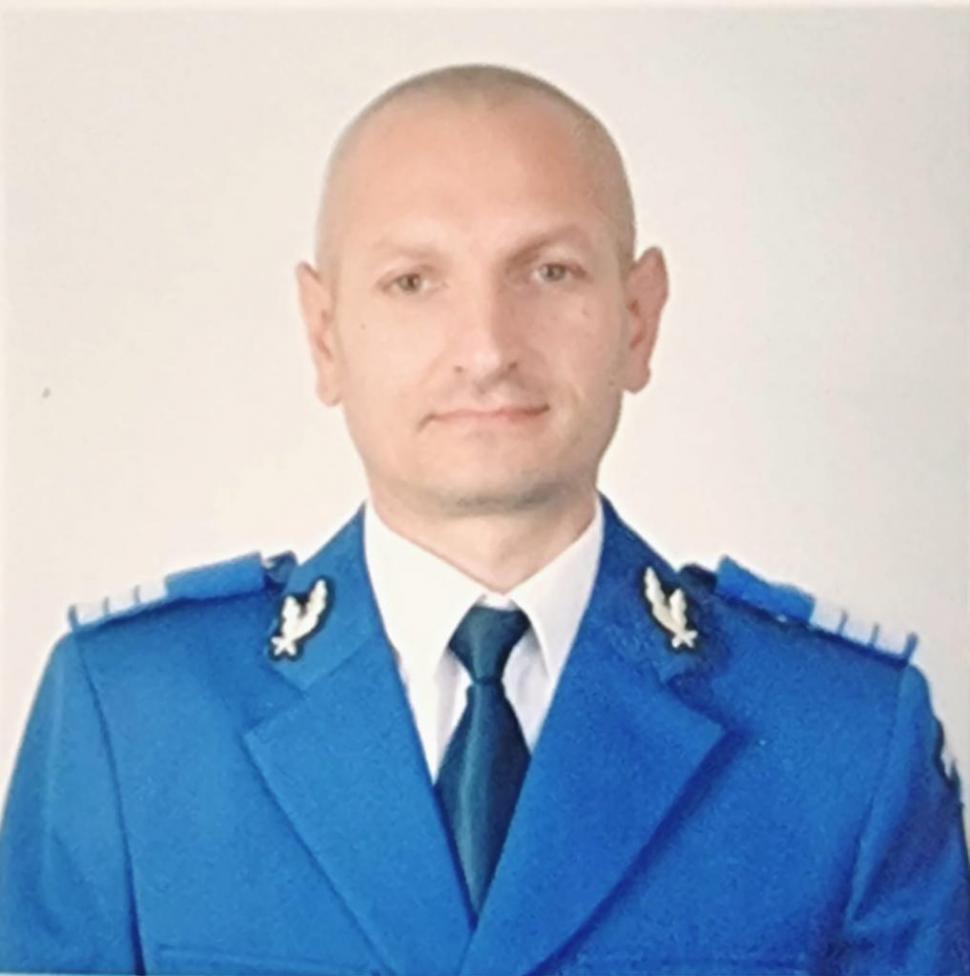 "Orice om de bine ar fi făcut asta" | Jandarmul Daniel Muică a găsit un portofel cu 1.500 de euro și n-a stat pe gânduri 846678