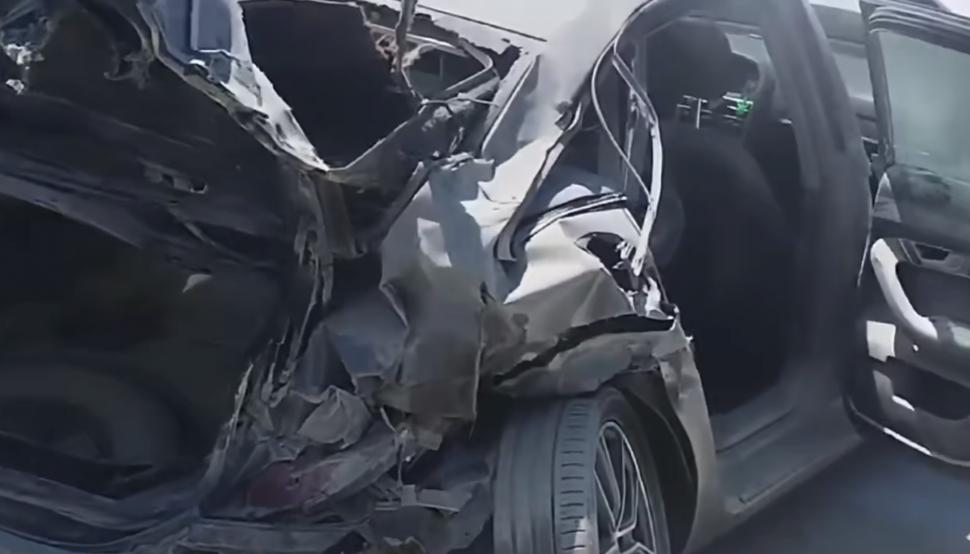 Accident în lanţ între un TIR și 4 autoturisme pe A1, în Timiș. Circulația este dirijată pe banda de urgență 846826