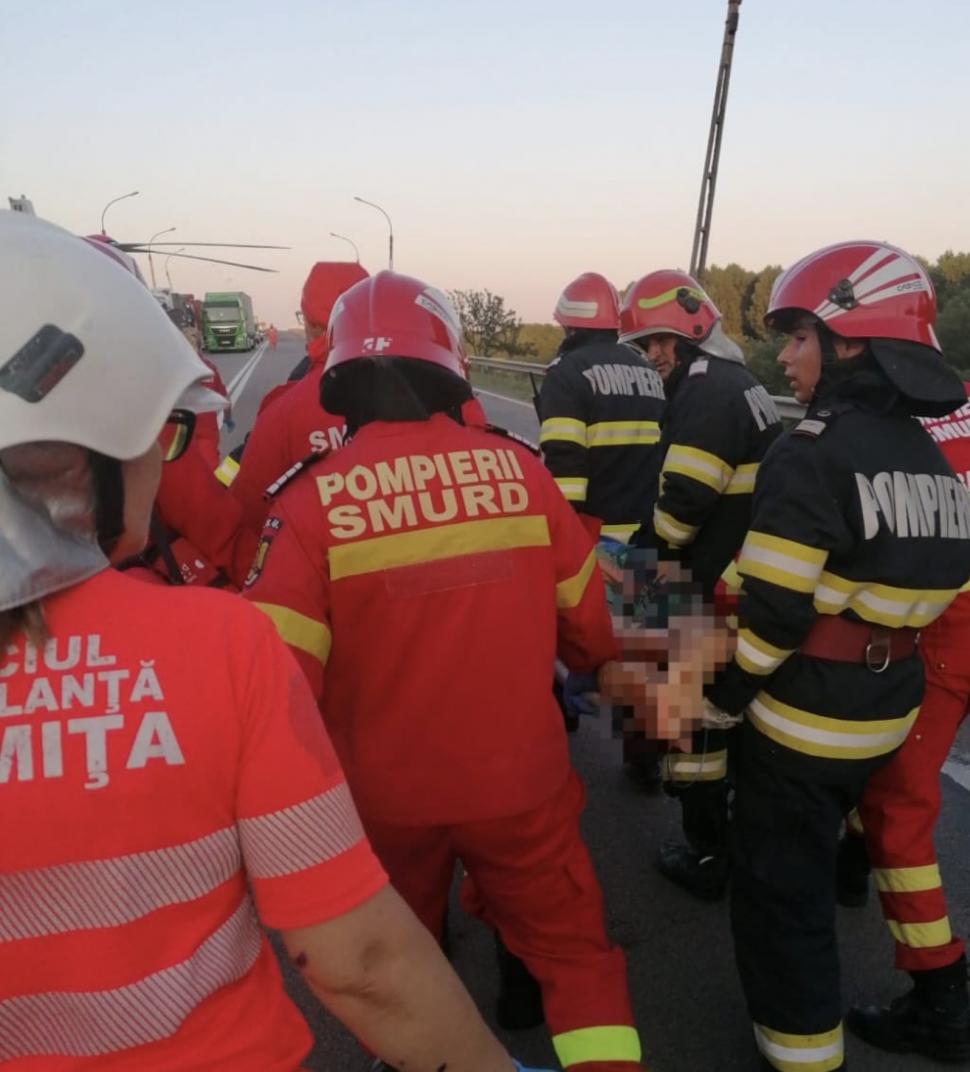 Două camioane încărcate cu cereale s-au ciocnit și au luat foc, în Ialomița | Șoferii români de TIR, în stare gravă 846885