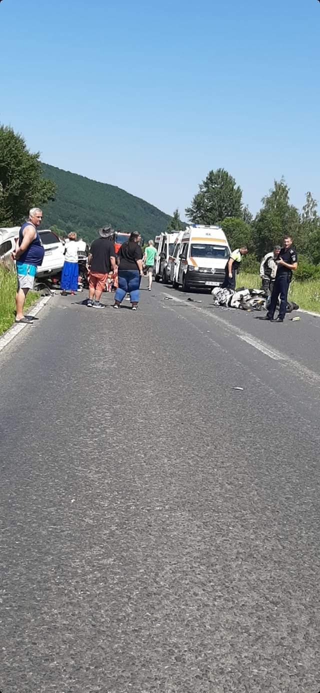 Motocicliști maghiari, loviți mortal de un șofer intrat pe contrasens în depășirea unei coloane de mașini, pe DN68 | Trafic blocat total între Caransebeș și Hațeg 846858