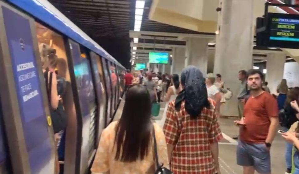 Călător căzut pe linia de metrou, la stația Eroii Revoluţiei. Anunţul Metrorex 847052