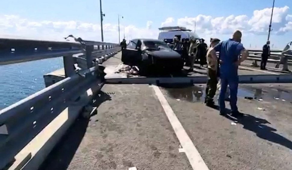Rusia spune că a identificat vinovații pentru exploziile de pe "Podul lui Putin" | Podul ar fi fost atacat cu drone submarine