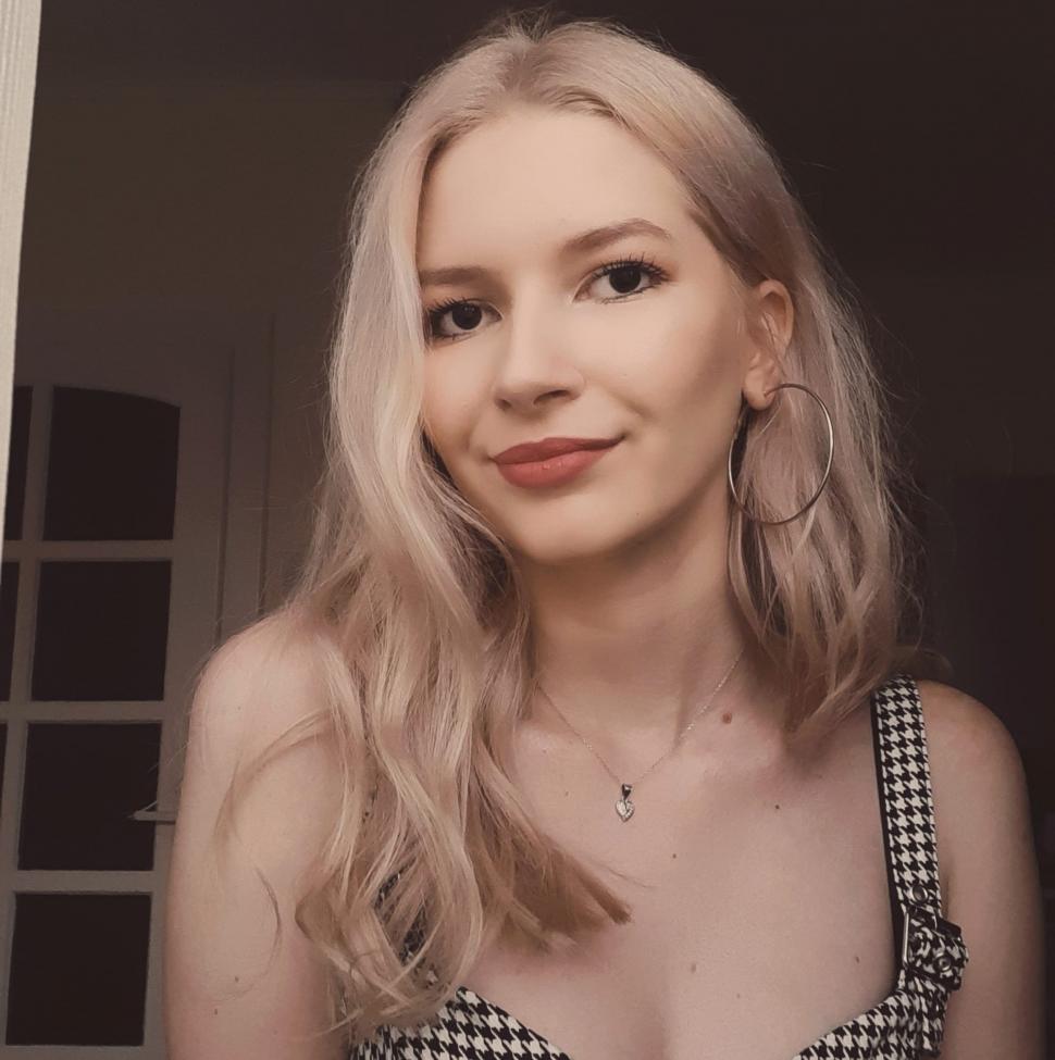 Ea este Miruna, singura candidată din Alba care a obținut nota 10 la Examenul de Titularizare: ”Am fost surprinsă în cel mai plăcut mod” 847291