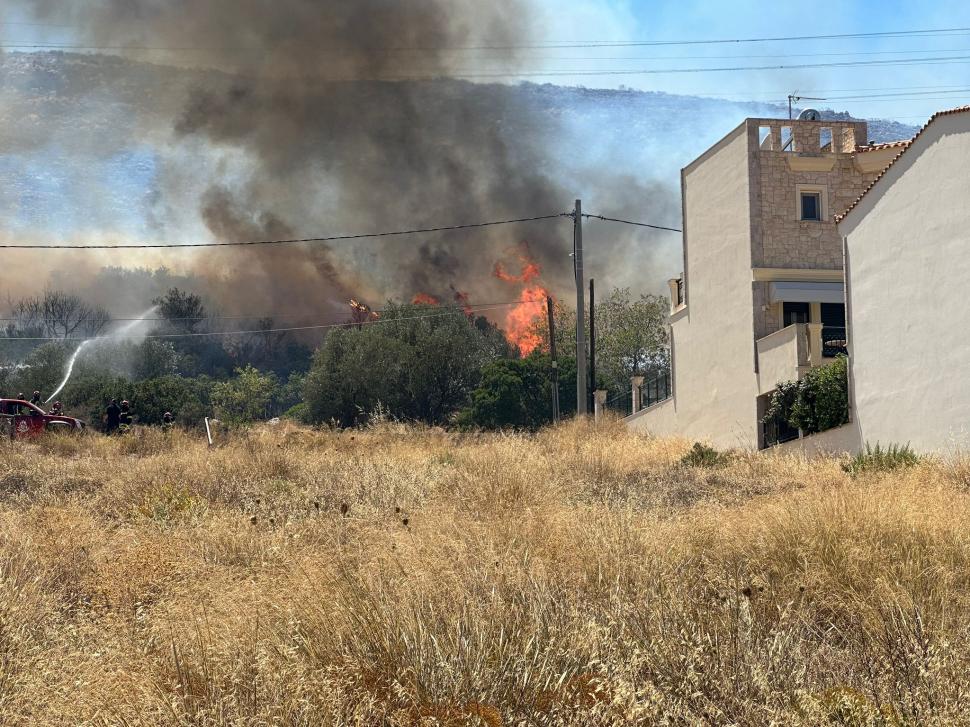 Pompierii români sting incendiile de vegetație din Grecia, umăr la umăr cu salvatorii eleni | ”Misiunea este foarte dificilă”  847279