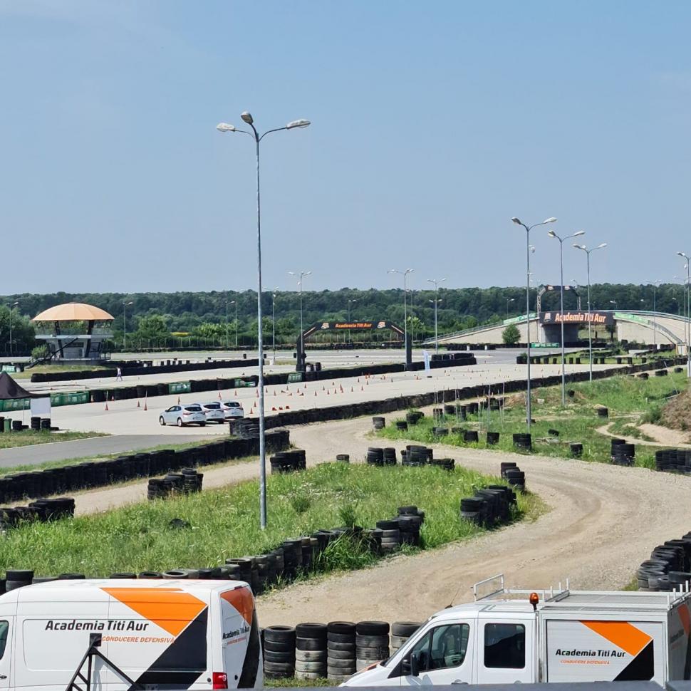 Experiment pentru șoferi: Ochelarii care simulează efectele alcoolului sau drogurilor la volan 847516