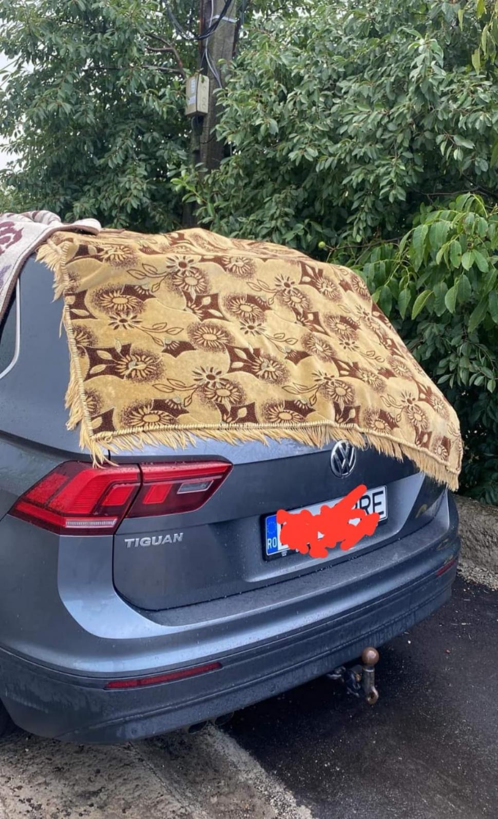 Covor alb de gheață în toiul verii, în urma fenomenelor extreme | Grindina a făcut prăpăd în mai multe zone din țară 847534