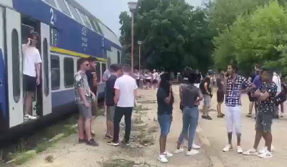 Accident mortal în gara Eforie Sud! Un bărbat a fost lovit de tren, în timp ce trecea liniile cu căștile pe urechi 847653