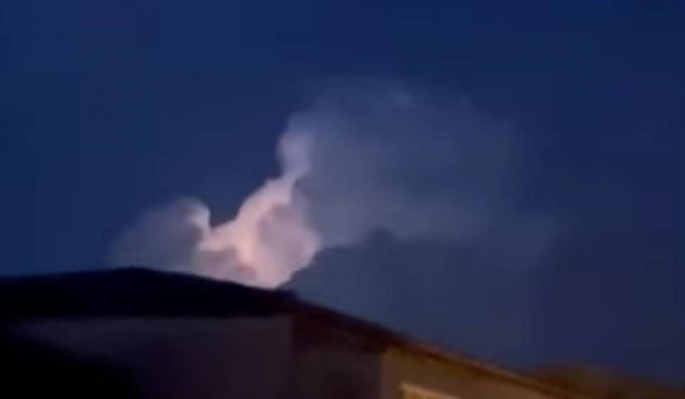 Fenomen înfiorător, noaptea pe cer, în Cluj. Oamenii și-au luat telefoanele și au început să filmeze 847631