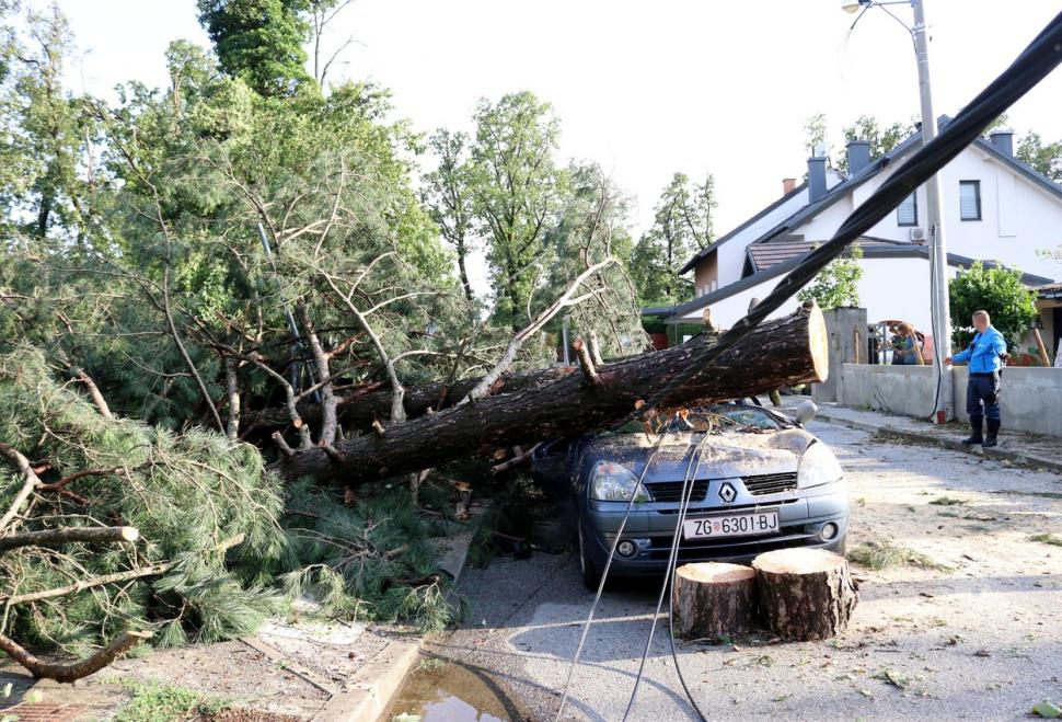 Furtuni puternice în Balcani: Cel puțin 5 persoane au murit  în Croația, Bosnia și Slovenia 847578