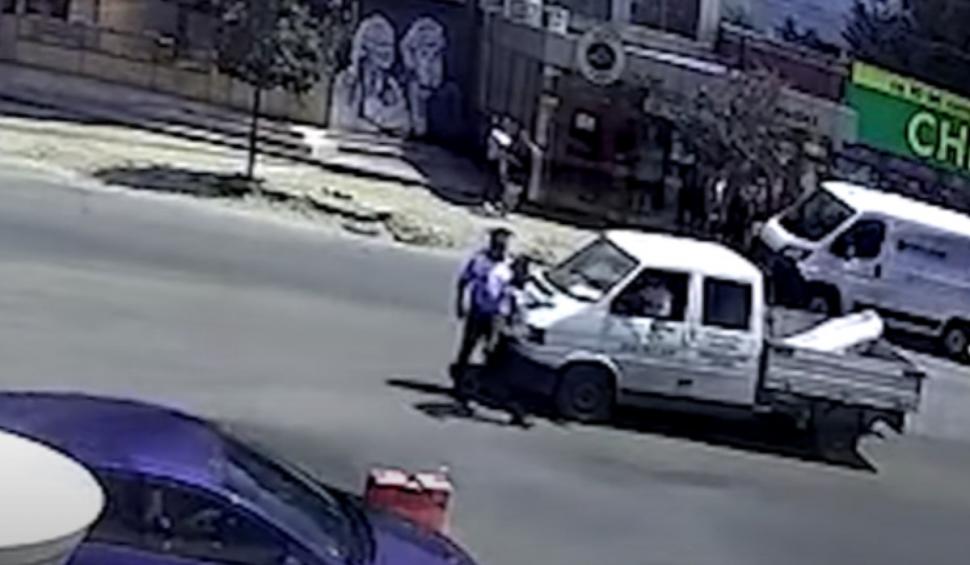 Un şofer s-a enervat pe poliţişti şi a depus plângere împotriva lor. Motivul: A stat prea mult să aştepte în trafic, în Vaslui 847706