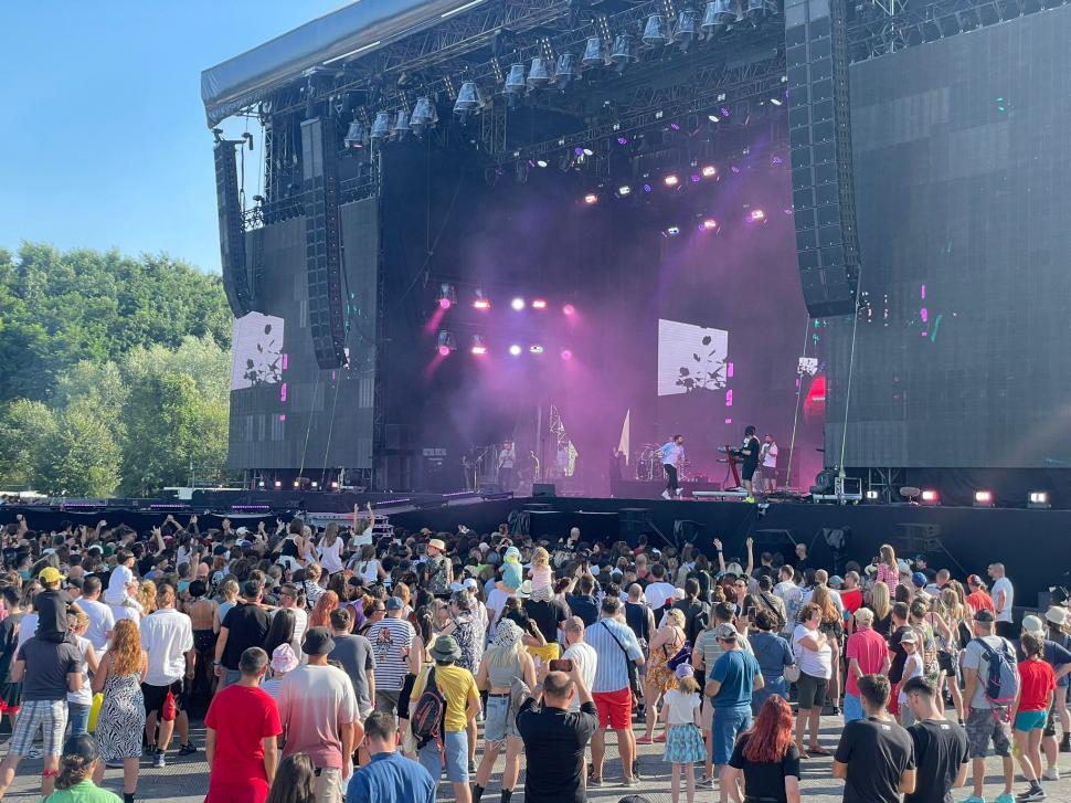 Atmosferă incendiară în a parta zi de distracţie la Electric Castle 2023. Festivalierii au parte de noi surprize 848062