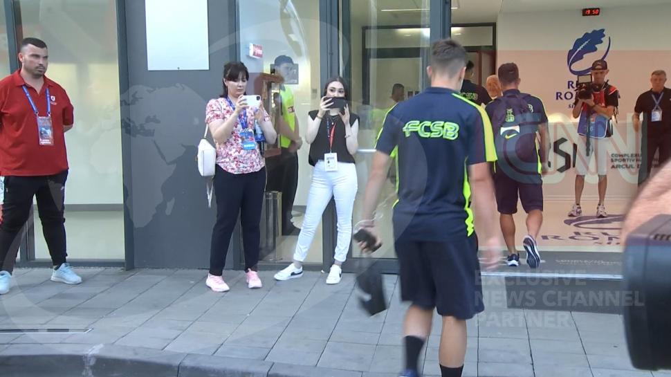 Transmisiune specială de la Stadionul Arcul de Triumf | Premierul Marcel Ciolacu a ajuns la mediul FCSB-Dinamo 848080