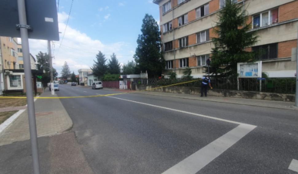 Un bărbat s-a dus cu un proiectil în mașină în fața Poliției Roman | Agenţii au cerut ajutorul ISU Neamţ  848167